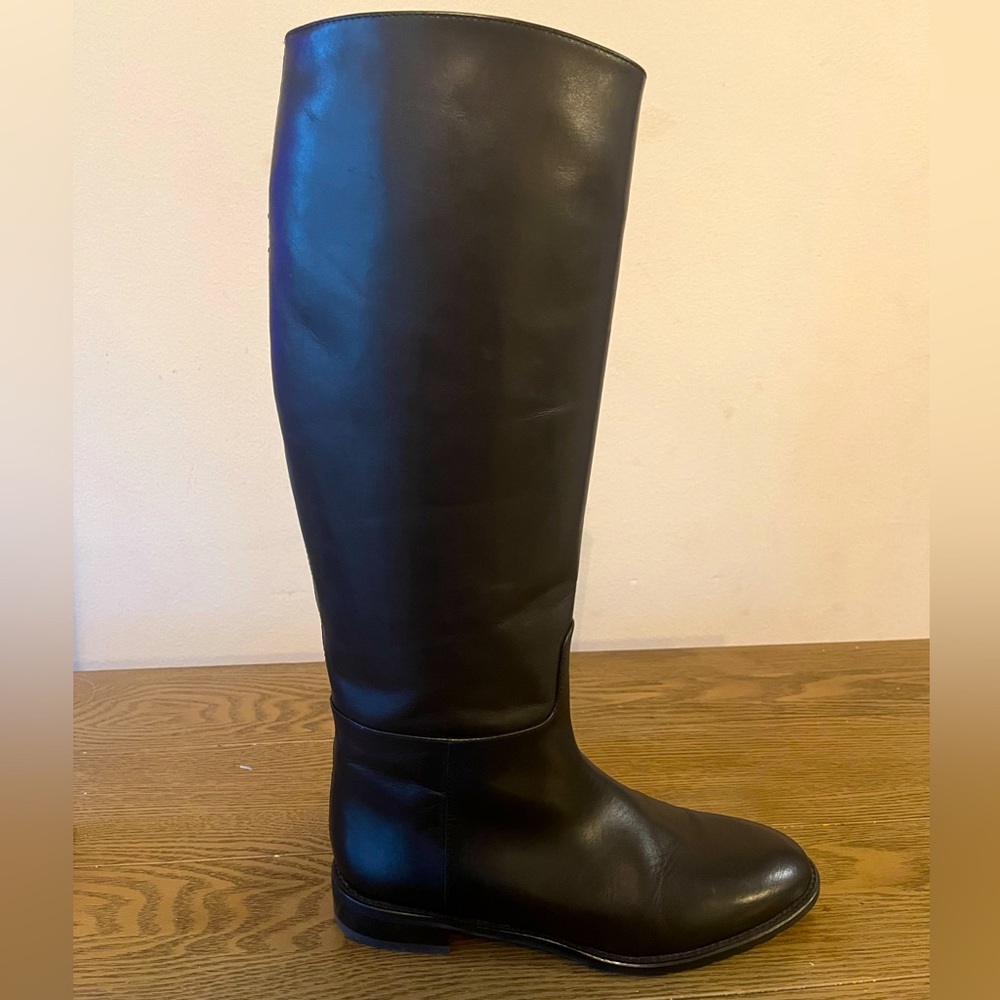 Stuart weitzman boots size 8.5 M